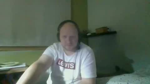 Snapshot of bart_poland chatting on October 18, 10:25 pm bart_poland online show from October 18, 10:25 pm