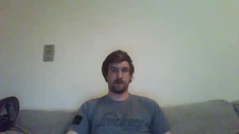 Snapshot of basteleus1 chatting on February 6, 2:33 am basteleus1 online show from February 6, 2:33 am