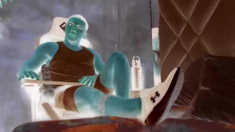 Bastian Independent Model online show from October 10, 1:33 am