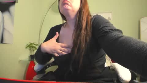 battymoll online show from March 26, 3:50 pm