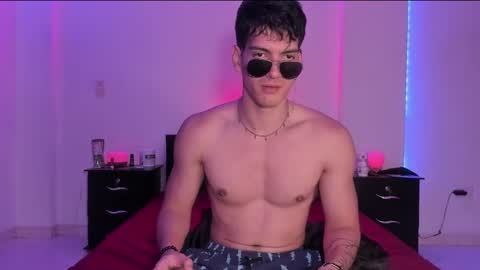 Valentino online show from February 13, 10:22 pm