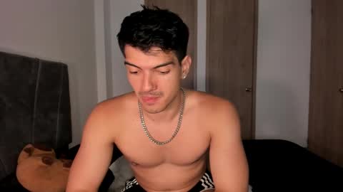 Valentino online show from September 20, 11:52 pm