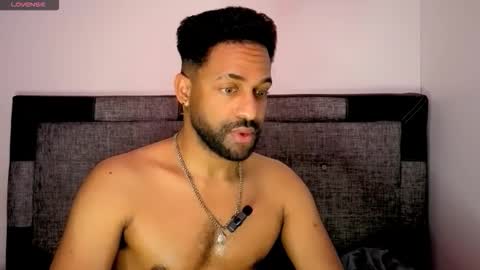 john online show from November 7, 4:48 am