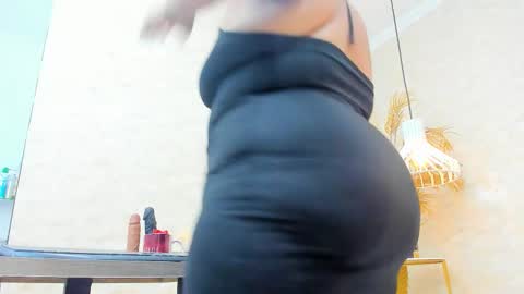 Snapshot of bbwcindyy chatting on October 2, 8:07 pm BBW Cindyy online show from October 2, 8:07 pm