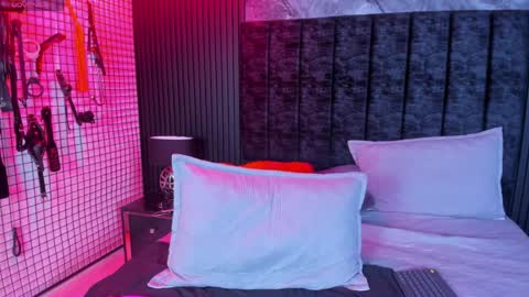 Tanisha online show from April 1, 2:34 am