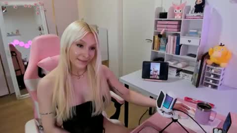 beablondieangel online show from March 23, 5:40 pm