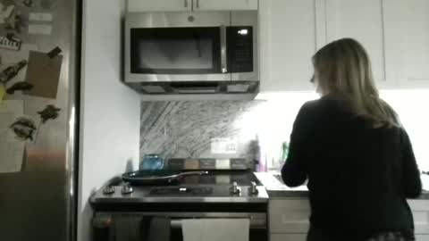 Emma online show from January 6, 7:34 am