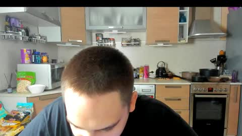 bear_beer130 online show from April 5, 3:42 pm