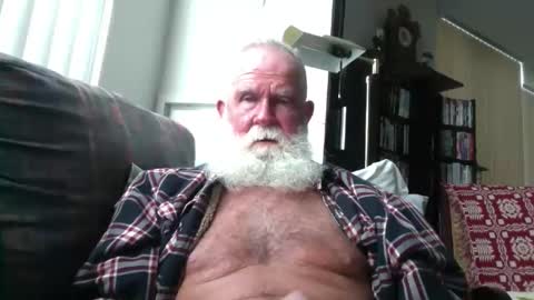 beardbushy online show from May 24, 3:40 pm