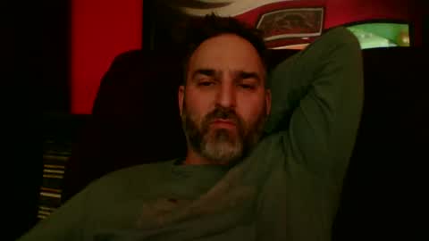 beardedambition online show from December 15, 3:57 am