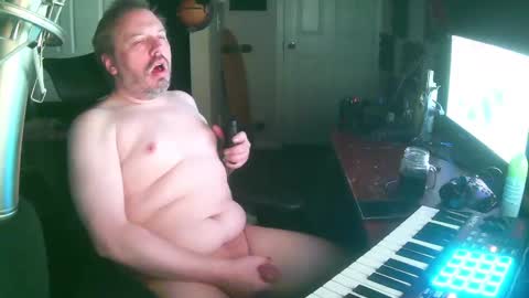 bearhug6546 online show from October 6, 5:47 am