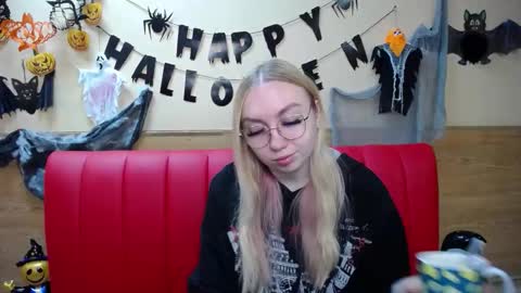 Snapshot of beatriceflyy chatting on October 28, 1:23 pm BeatriceFlyy online show from October 28, 1:23 pm