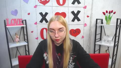 Snapshot of beatriceflyy chatting on March 6, 7:58 am BeatriceFlyy online show from March 6, 7:58 am