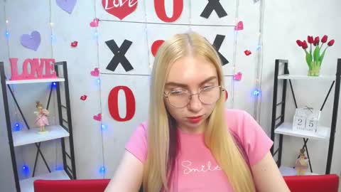 Snapshot of beatriceflyy chatting on February 25, 4:25 pm BeatriceFlyy online show from February 25, 4:25 pm