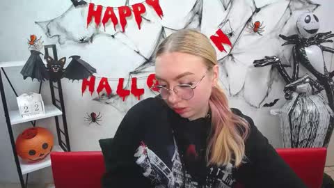 Snapshot of beatriceflyy chatting on October 22, 12:51 pm BeatriceFlyy online show from October 22, 12:51 pm