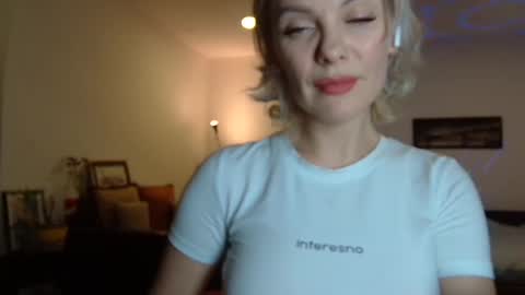 Snapshot of beautifulkollettee chatting on January 28, 7:32 pm Beautifulkollette online show from January 28, 7:32 pm