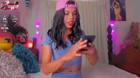 Snapshot of beauty_doll01 chatting on September 22, 5:06 pm Leydi  online show from September 22, 5:06 pm