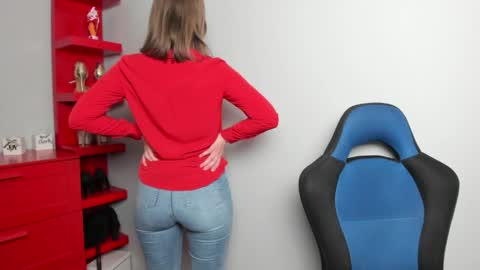 Zoe online show from May 28, 5:49 am