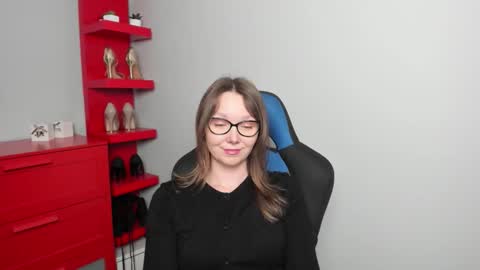 Zoe online show from December 3, 8:04 am