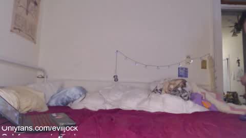 bebe  dust online show from December 8, 2:35 am