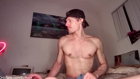 bebe  dust online show from October 16, 9:53 am