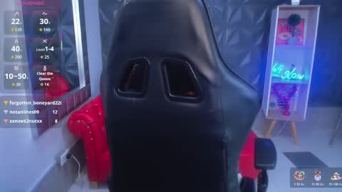 becky_lynch_102 online show from November 27, 7:43 pm