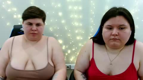 BeckyAndEllen online show from March 20, 1:05 pm