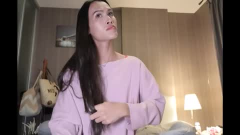 bee_thai online show from January 11, 6:58 pm