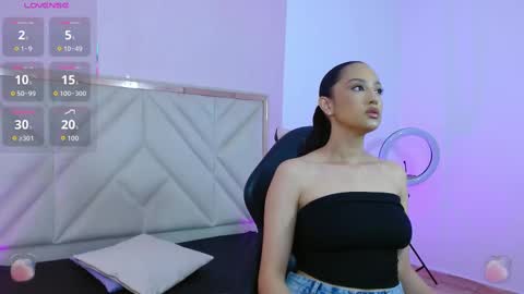 BELLA online show from September 12, 2:52 pm