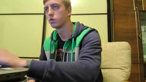 Snapshot of behindclosedeyes chatting on October 27, 5:35 pm Igor online show from October 27, 5:35 pm