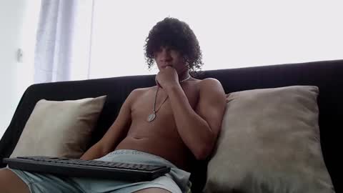 independent model online show from February 2, 6:31 pm