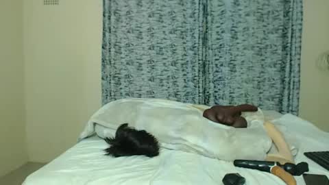 belindaxxxx online show from February 25, 6:28 am