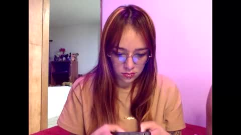 bella_and_koko online show from January 11, 11:22 pm