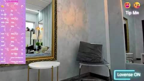 bella_posh online show from October 11, 3:15 pm