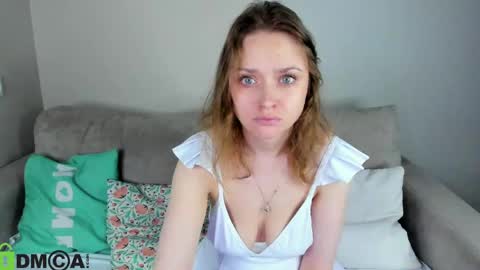 Linda Bella online show from May 7, 1:01 am