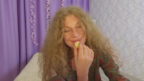 Bella online show from March 1, 6:34 pm