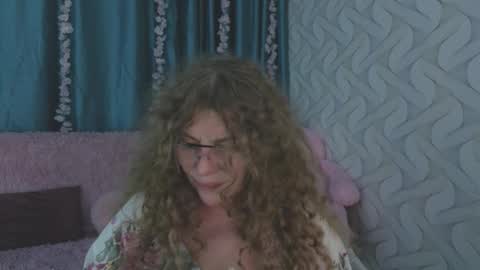 Bella online show from January 8, 5:30 pm