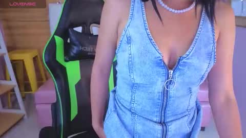 Bella online show from February 25, 1:04 pm