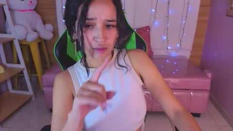 Bella online show from February 23, 1:02 pm