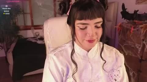 Snapshot of bellaa_miller chatting on October 16, 8:07 pm Bella  online show from October 16, 8:07 pm