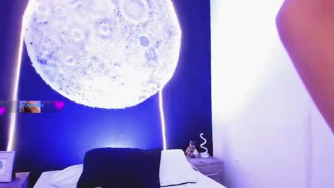 bellaastorm online show from November 21, 4:43 am