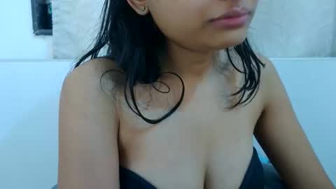 bellacrystall online show from March 10, 6:07 am