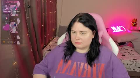 LinaBoo online show from February 11, 6:39 am