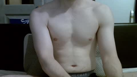 Snapshot of ben948900 chatting on October 4, 11:41 am ben948900 online show from October 4, 11:41 am