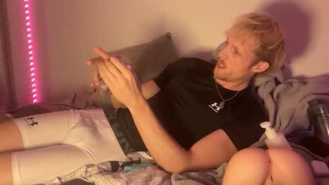 bendoverxo online show from February 24, 2:47 am