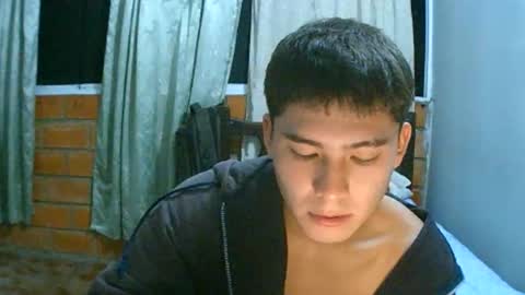 benitocamelas700 online show from May 10, 2:51 am
