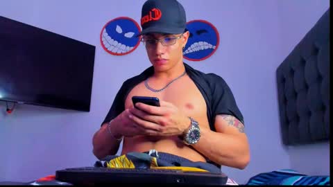 benjamin_calloway online show from December 4, 7:00 am