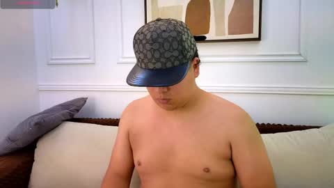 bennett_alejoo online show from May 13, 7:23 pm