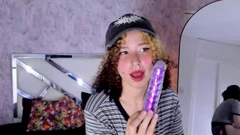 benny_wilson online show from September 18, 4:16 am