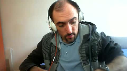 bentish online show from February 15, 11:39 am